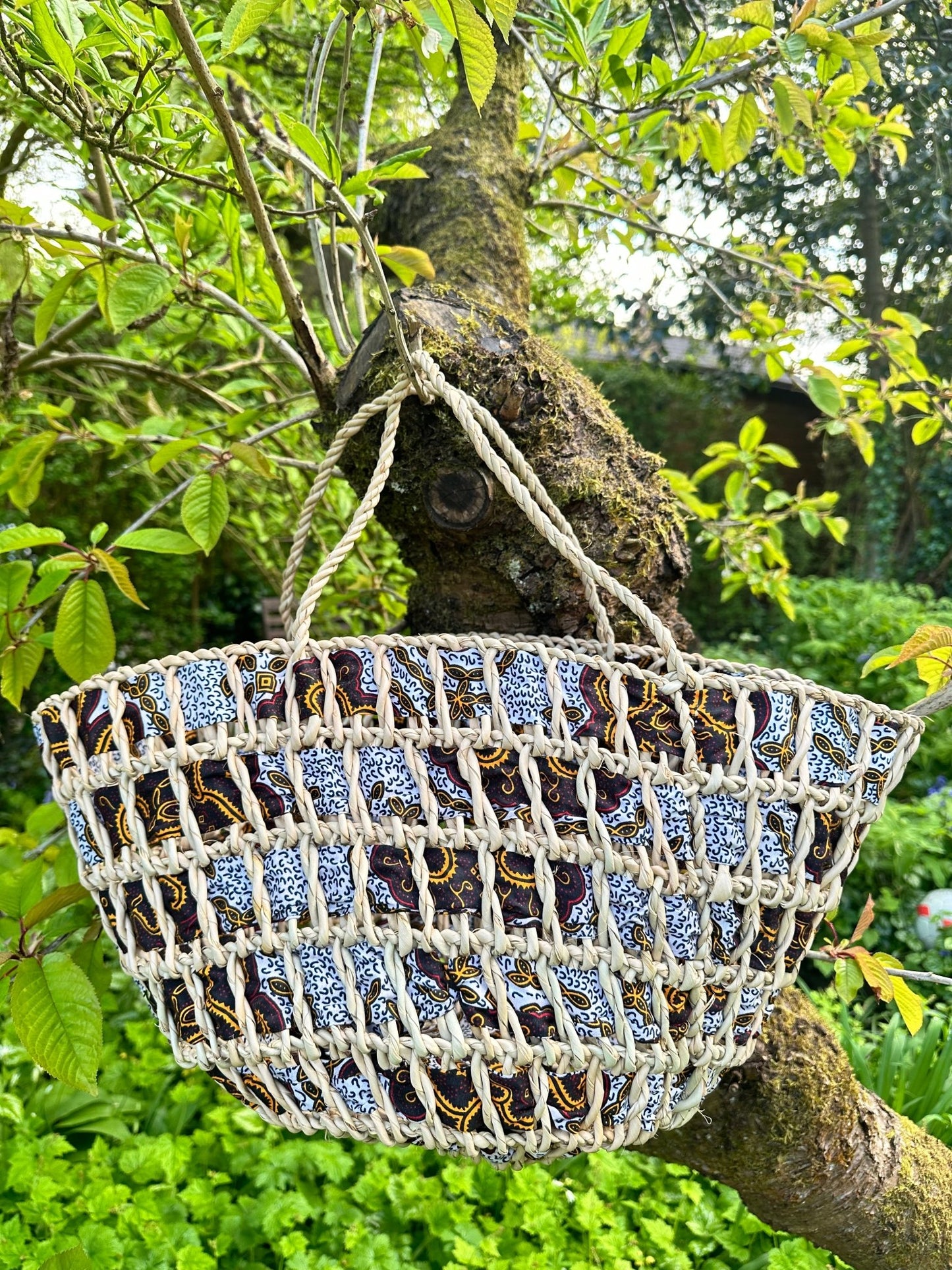 African Handwoven Raffia Basket - Bibianna African Art Collective