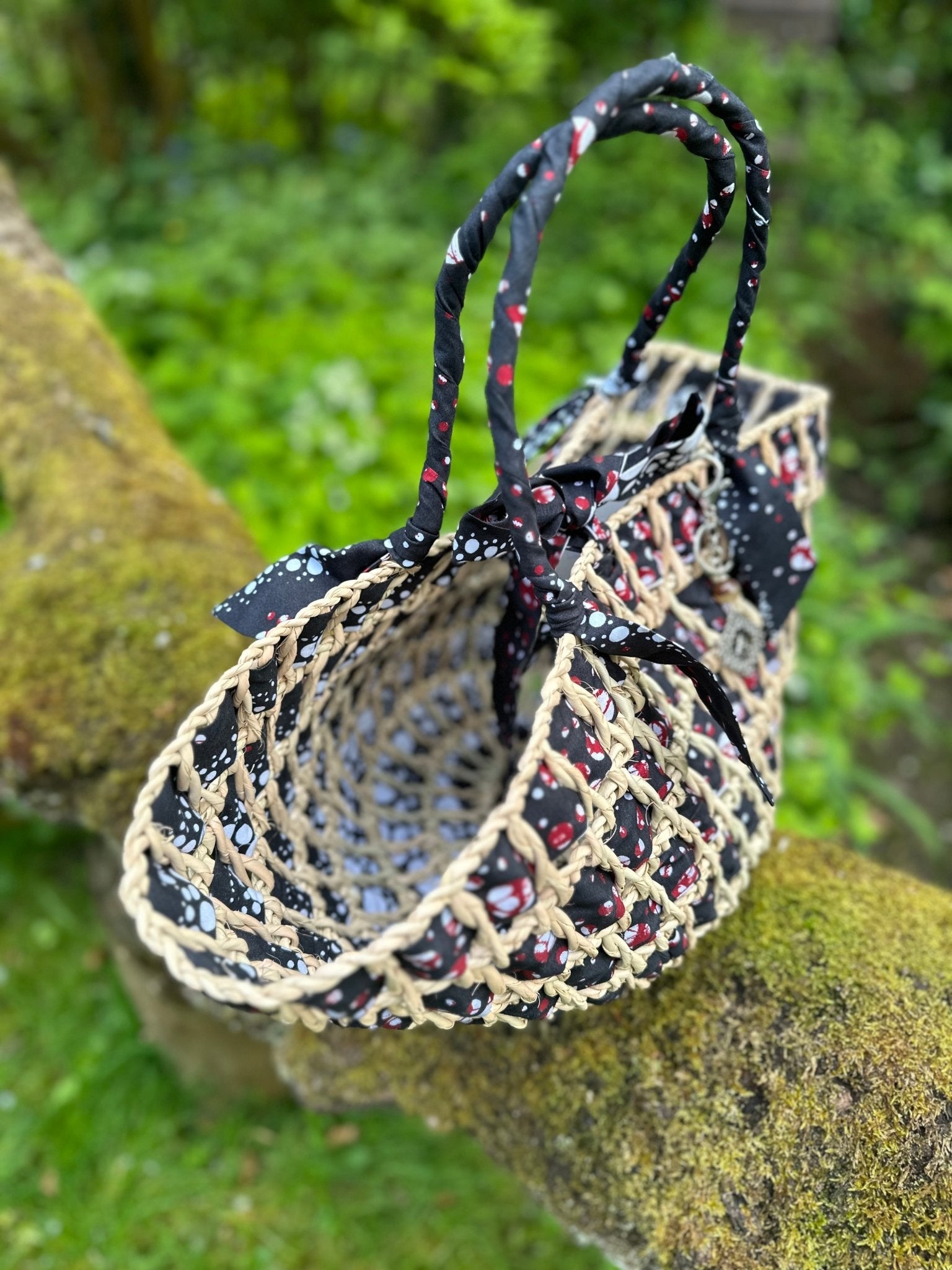 African Handwoven Raffia Basket - Bibianna African Art Collective